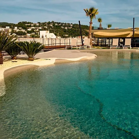 Hotel Delfin 4*