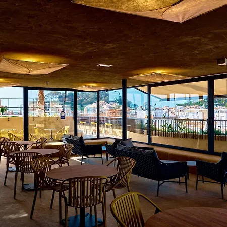 Delfin 4 Sup 4* Τόσα ντε Μαρ