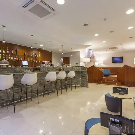 Delfin 4 Sup Ξενοδοχείο