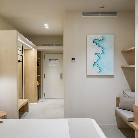 Delfin 4 Sup 4* Τόσα ντε Μαρ