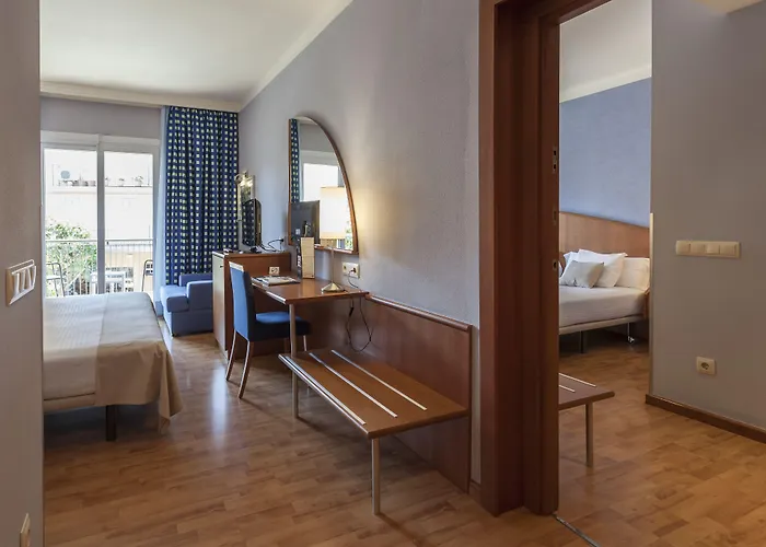 Delfin 4 Sup Hotell 4*