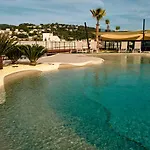 Szálloda Delfin 4 Sup 4*